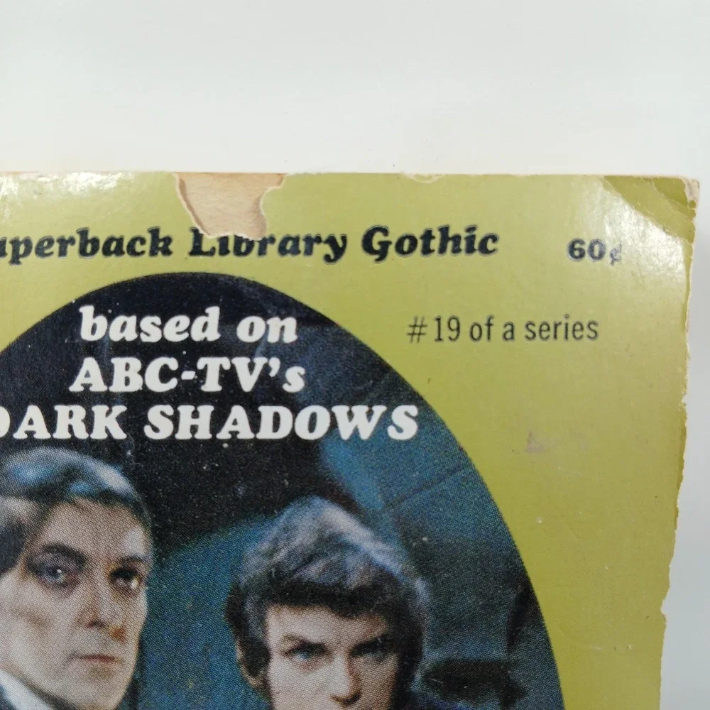 Vintage 1970 Dark Shadows Barnabas Quentin & the Crystal Coffin‎ Ross Paperback